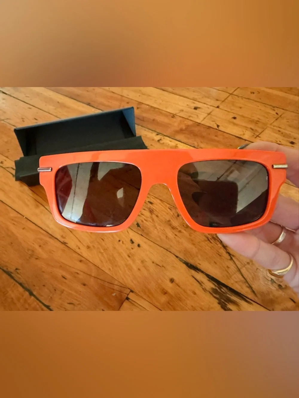 Fendi Orange Rectangular Sunglasses, case and cloth included - Picture 5 of 7
